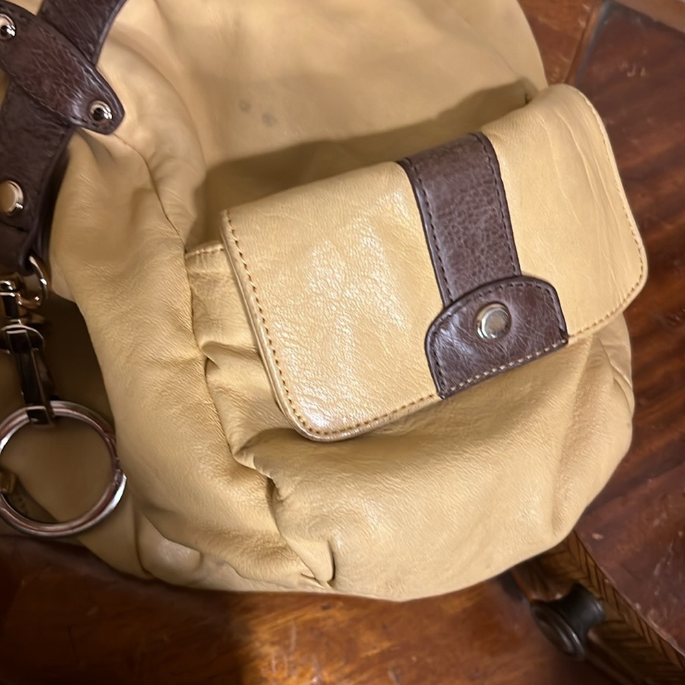 🔥Elegant Junior Drake "PRIVATE JET" Light Tan Hobo Bag w/ Textured Leather - Picture 9 of 10